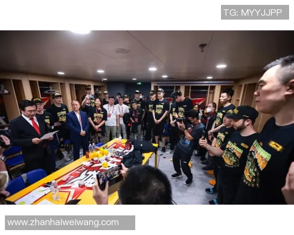 祝贺，朱荣振发声，正式签约，重返工作篮球，曾帮辽篮夺冠